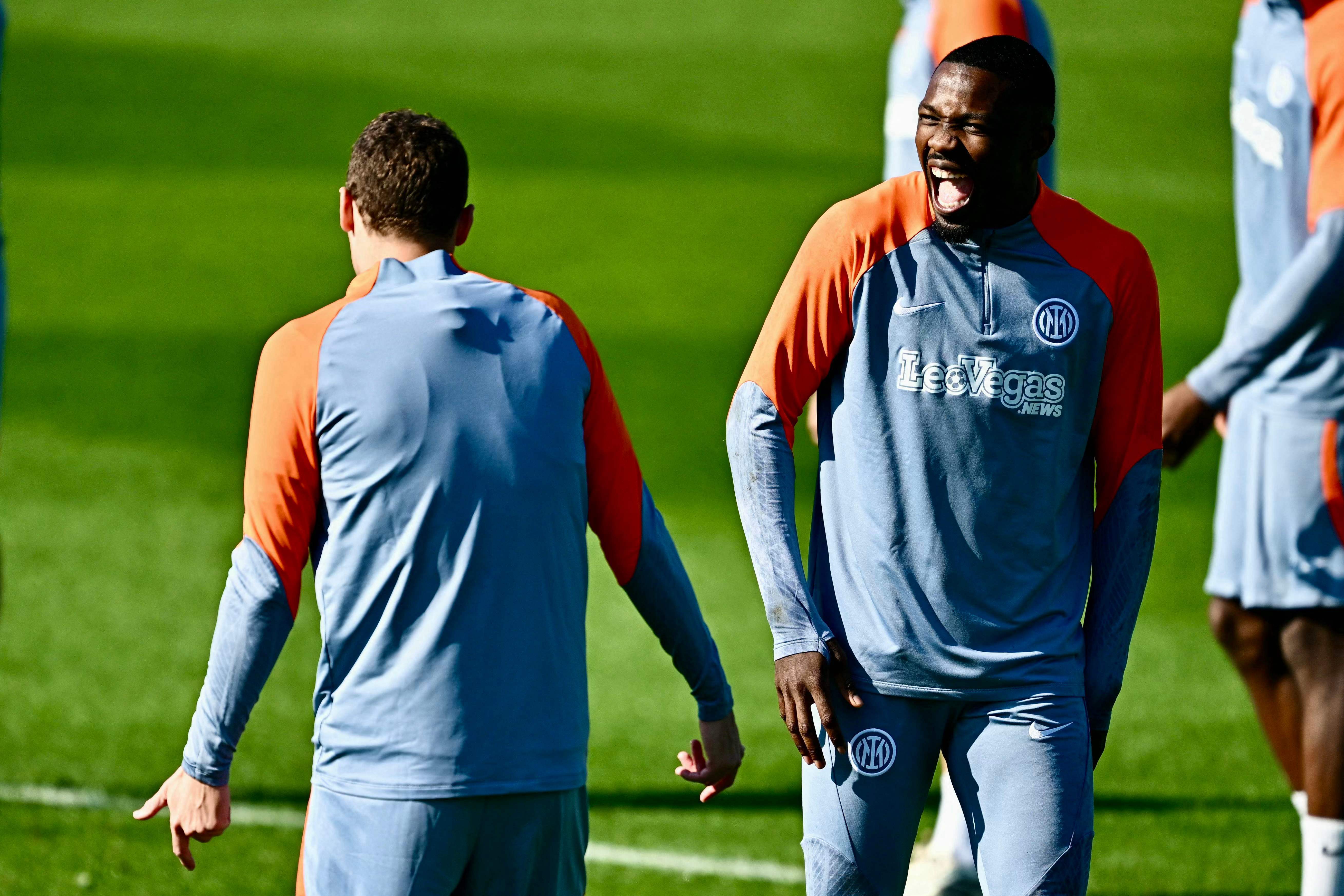 赛后体能课后,洛杉矶快船官宣签约备战欧冠,底气十足,赛季目标并未改变(赛后感言经典句子) 赛后体能课后,洛杉矶快船官宣签约备战欧冠,底气十足,赛季目标并未改变(赛后感言经典句子)