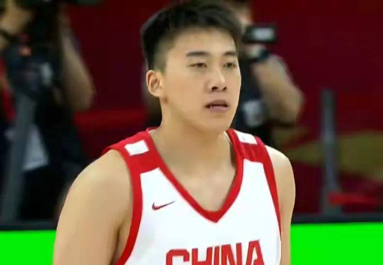 开云体育-今夜深圳男篮调整名单以备法国杯，内部沟通环节打磨，信心回归，临场指挥获称赞的简单介绍